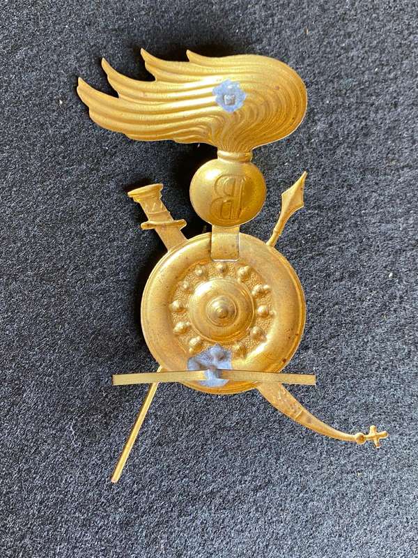 WW2 ITALIAN ROYAL ARMY ASCARI TARBUSH HAT BADGE-SCARCE