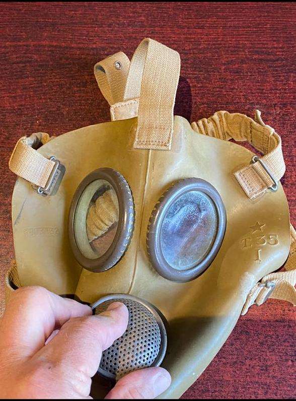ITALIAN WW2 GAS MASK-IN GOOD CONDITION