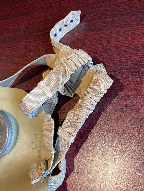 ITALIAN WW2 GAS MASK-IN GOOD CONDITION