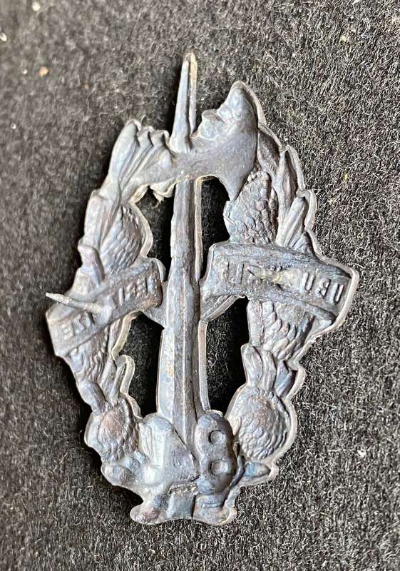 84 BRIGADE CAP BADGE-WORN 1986-2002- 2 PINS-SCARCE
