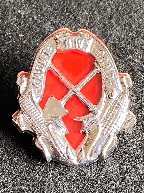 NORTH WEST COMMAND CAP BADGE-WORN 1986-1990'S- 2X SCREW LUGS-SCARCE