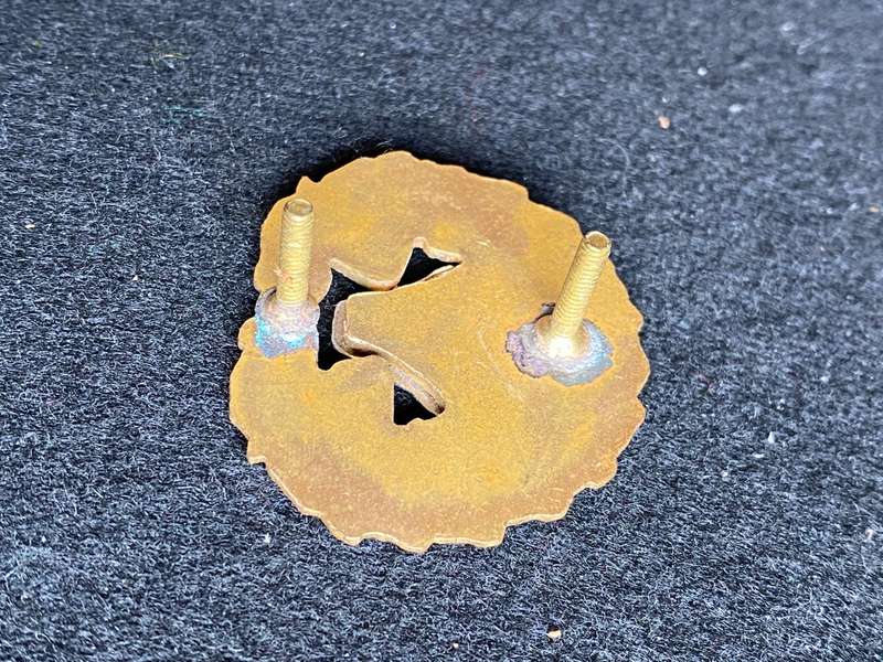 6 SA INFANTRY BERET BADGE-WORN 1986-2003-2X SCREW LUGS