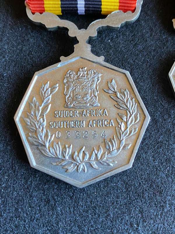 FULL SIZE SOUTHERN AFRICA MEDAL WITH MINIATURE NUMBERED