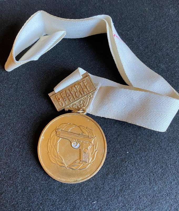 POLICE OFFICIAL PISTOL SHOOTING OFFICERS-MEDALLION