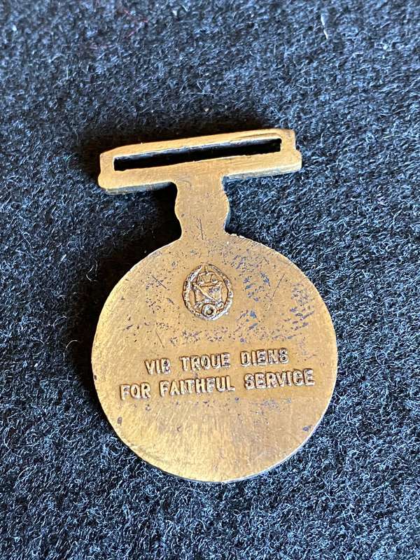 MINIATURE SA PRISONS SERVICE MEDAL IN BRONZE FAITH FUL SERVICE (1980)