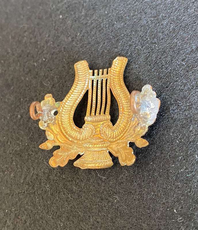 ARMY BAND,GILDING METAL MUSICIAN BADGE -PINS COMPLETE