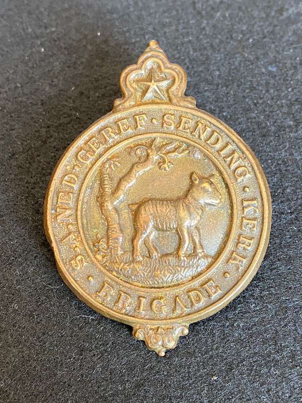 SA DUTCH REFORM MISSIONARY CHURCH BRIGADE S TYPE CAP BADGE- 2 LUGS