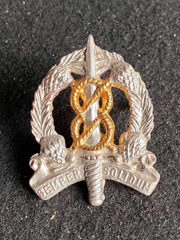 SACMP SCHOOL CAP BADGE-WORN 1986-2003- 2 X SCREW LUGS