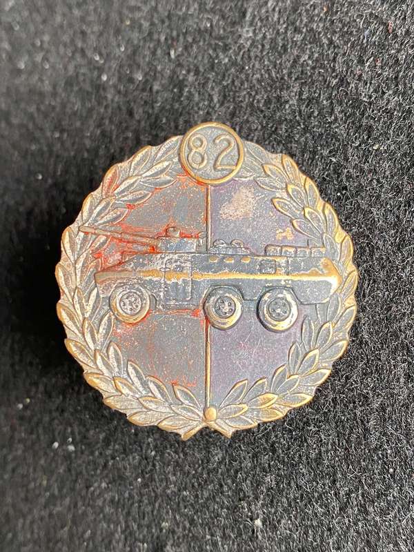 82 MECHANISED BRIGADE HQ UNIT CAP BADGE-APPROVED 1986- 2 X SCREW LUGS