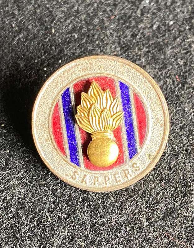 SA ENGINEERS SAPPERS BADGE-ONE PIN