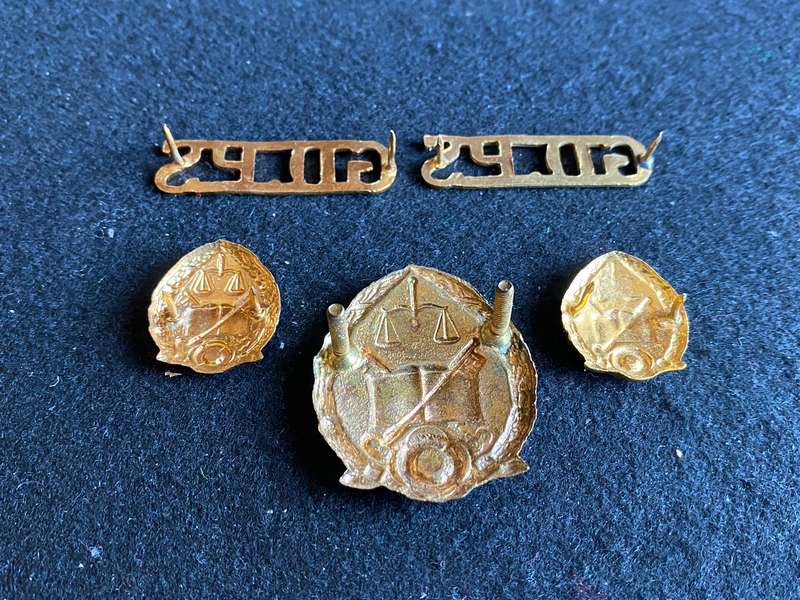 REP. OF SOUTH AFRICA PRISONS SERVICE CAP,COLLARS AND TWO TITLES- PINS + LUGS COMPLETE