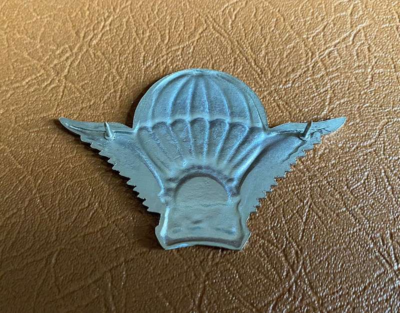 MALAWI,SILVER BASIC PARA WING FOR NCO'S-ISSUED MARCH 1995- 2 PINS