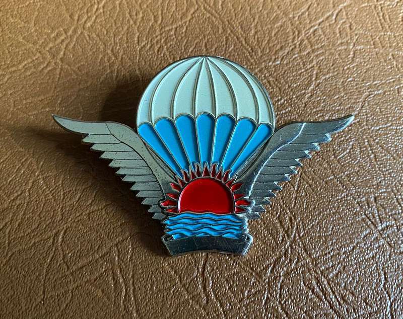 MALAWI,SILVER BASIC PARA WING FOR NCO'S-ISSUED MARCH 1995- 2 PINS