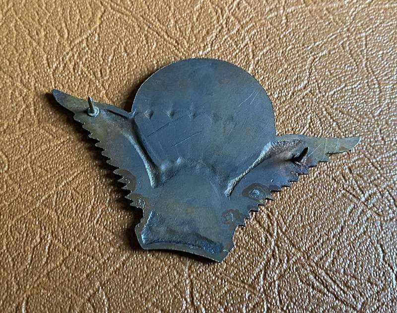 MALAWI,BRONZE PARA WING BASIC-OTHER RANKS-ISSUED MARCH 1995- 2 PINS