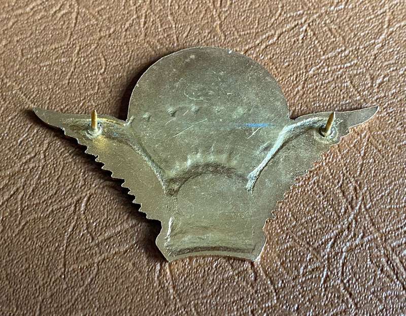 MALAWI-GOLD BASIC PARA WING FOR OFFICERS -ISSUED MARCH 1995- 2 PINS