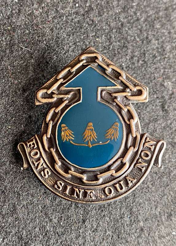 FAR NORTH COMMAND MAINTENANCE UNIT CAP BADGE- APPROVED 1990- 2 LUGS