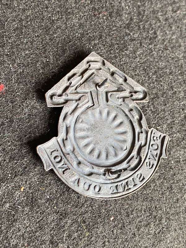 NORTHERN TRANSVAAL COMMAND MAINTENANCE UNIT CAP BADGE-APPROVED 1986- 2 PINS