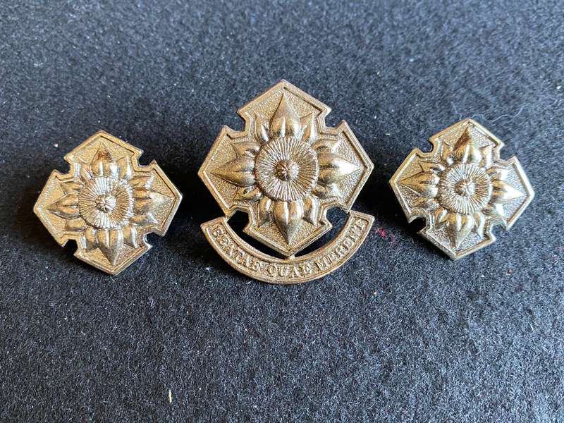 SA ARMY WOMEN'S COLLEGE,CHROMED CAP AND COLLARS-APPROVED 1978-LUGS + PINS INTACT