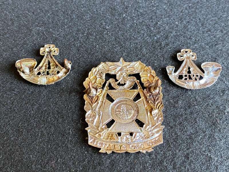WITWATERSRAND RIFLES CAP AND COLLARS-WORN FROM 1964-LUGS + PINS COMPLETE