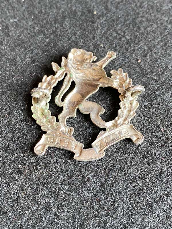 REGT. HIGHVELD CAP BADGE-WHITE METAL- 2 LUGS-POST 1976