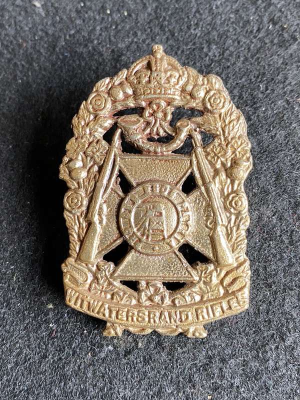 WITWATERSRAND RIFLES TAMO SHANTER BADGE- 2 LUGS-WW2