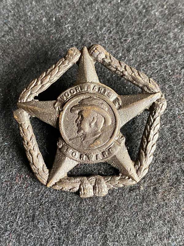 REGT. BOTHA CAP BADGE-1934-45- 2 LUGS