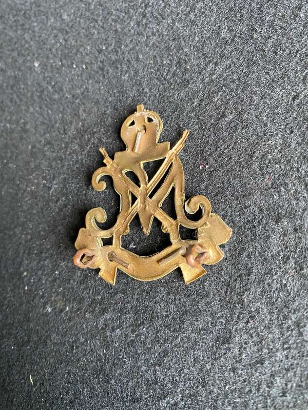 ROYAL NATAL CARBINEERS CAP BADGE- 2 LUGS- WORN 1936- 1940'S