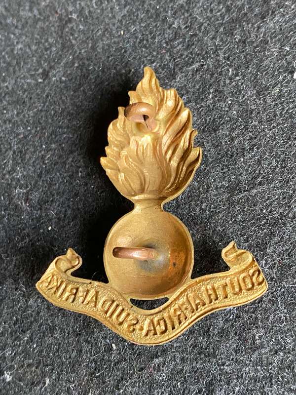 SA ARTILLERY COLLAR BADGE-WORN 1926-1939- 2 LUGS
