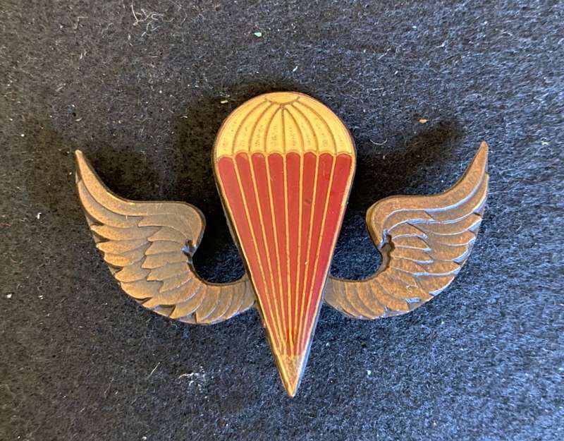 KENYA ARMY FREE FALL PARACHUTE WING