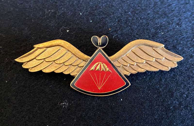 LESOTHO ARMY 1ST SERIES FREE FALL PARACHUTE WINGS-NUMBERED