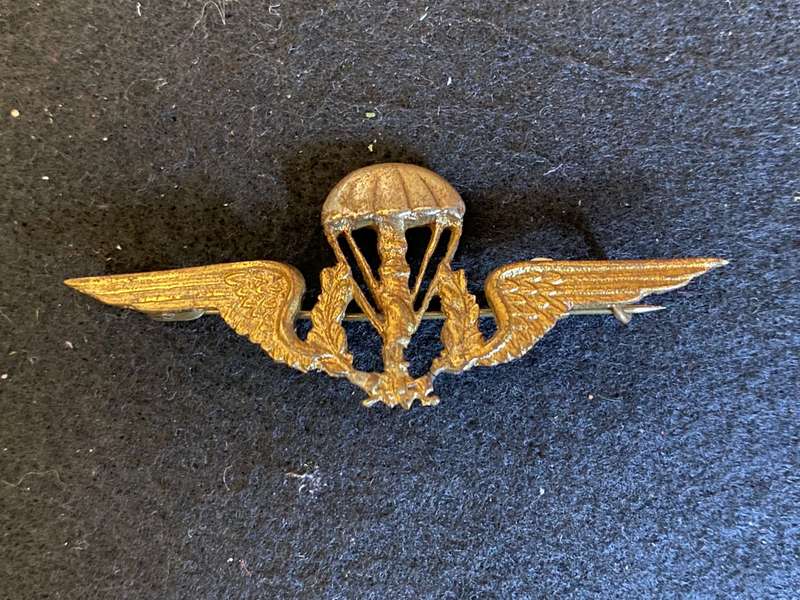 PORTUGUESE SERIES 1 PARACHUTE WING-STICK PINS COMPLETE