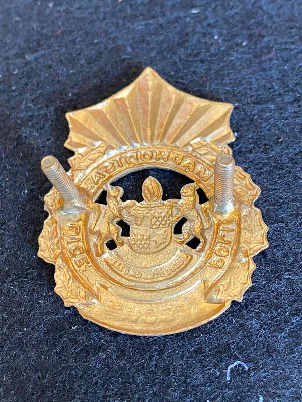 LEBOWA POLICE OFFICERS CAP BADGE