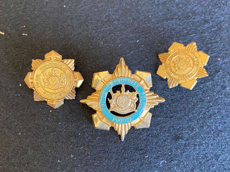 KWANDEBELE POLICE CAP AND COLLARS- ONE PIN MISSING