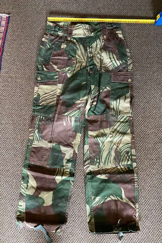 RHODESIAN CAMO TROUSERS,PLEASE LOOK AT PICTURES FOR SIZE,REINFORCED BACKSIDE-PIPE LENGTH 72CM-THIS T