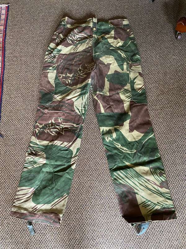 RHODESIAN CAMO TROUSERS,PLEASE LOOK AT PICTURES FOR SIZE,REINFORCED BACKSIDE-PIPE LENGTH 72CM-THIS T