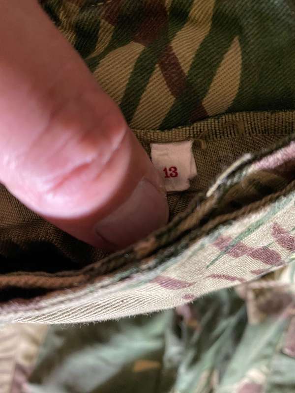 RHODESIAN CAMO TROUSERS,PLEASE LOOK AT PICTURES FOR SIZE,REINFORCED BACKSIDE-PIPE LENGTH 72CM-THIS T