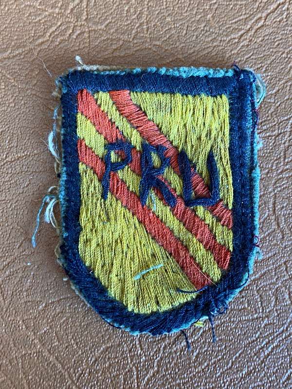 ORIGINAL VIETNAM WAR PERIOD BERET FLASH FOR THE PRU(PROVINCIAL RECCE UNIT) A SPECIAL OPERATIONS UNIT