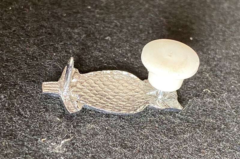 MILITARY INTELLIGENCE,MESS DRESS COLLAR BADGE- 2 PINS-CHROME-POST 1971