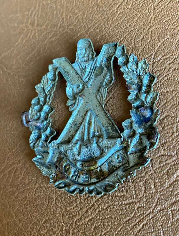 THE QUEENS OWN CAMERON HIGHLANDERS CAP BADGE-ONE LUG