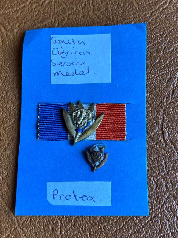 SA KINGS COMMENDATION CLASP-WW2-FULL SIZE & MINIATURE-SOLD TOGETHER