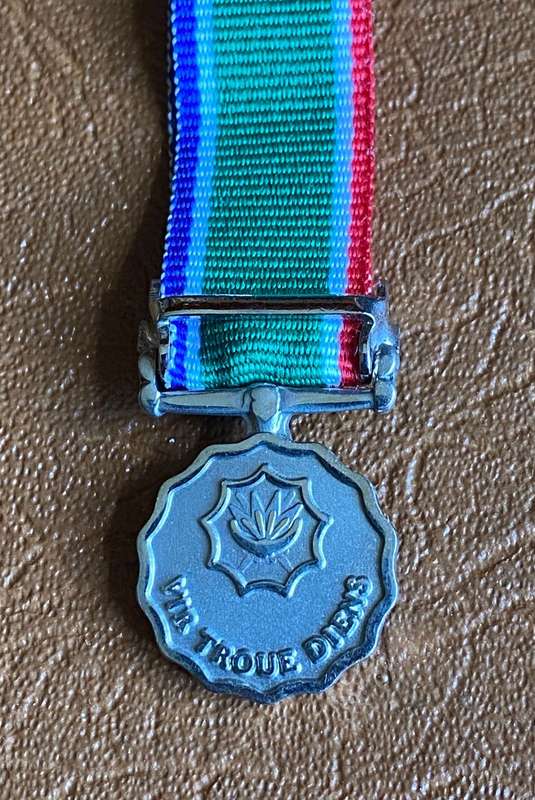 MINIATURE SANDF LONG SERVICE MEDAL WITH 20 YEAR CLASP