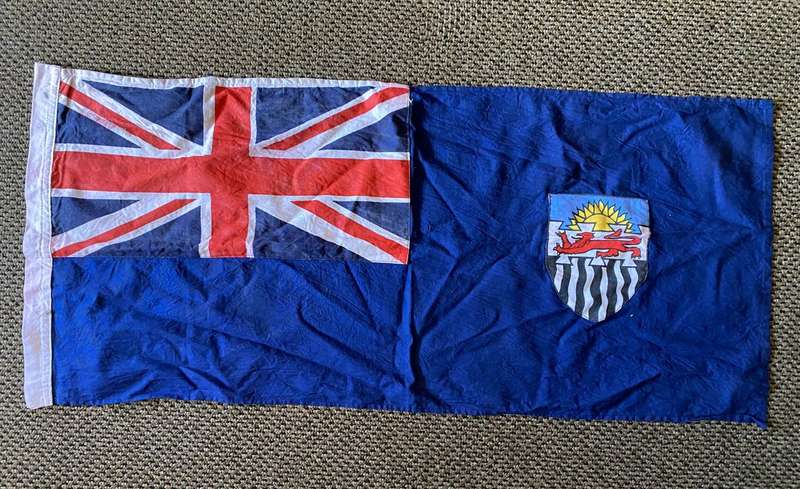 FEDERATION OF RHODESIA AN NYASSALAND FLAG (SMALL) MEASURES 90X40 CM-FLOWN FROM 1954-1964-COTTON ONE
