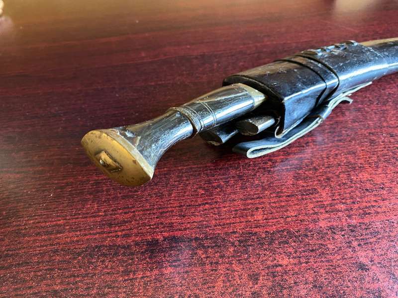 LOVELY ANTIQUE 1980'S KUKRI KNIFE WITH CURVED BLADE AND HORN CARVED FLARED ERGONOMIC POMMEL HANDLE W