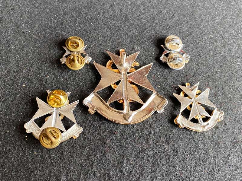 SAMS,BI/METAL CAP,COLLARS AND TWO MESS DRESS COLLARS-WORN FROM 1983-LUGS + PINS INTACT
