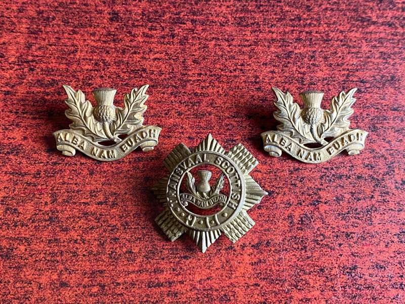 TRANSVAAL SCOTTISH GILT CAP AND COLLARS-ONE LUG ON CAP MISSING