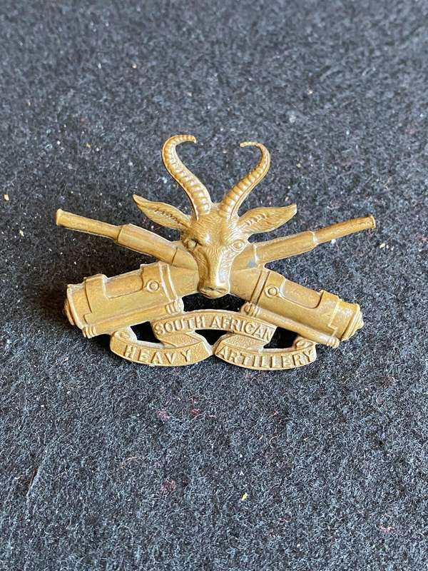 SA HEAVY ARTILLERY CAP BADGE-WORN 1915-1919- 2 LUGS