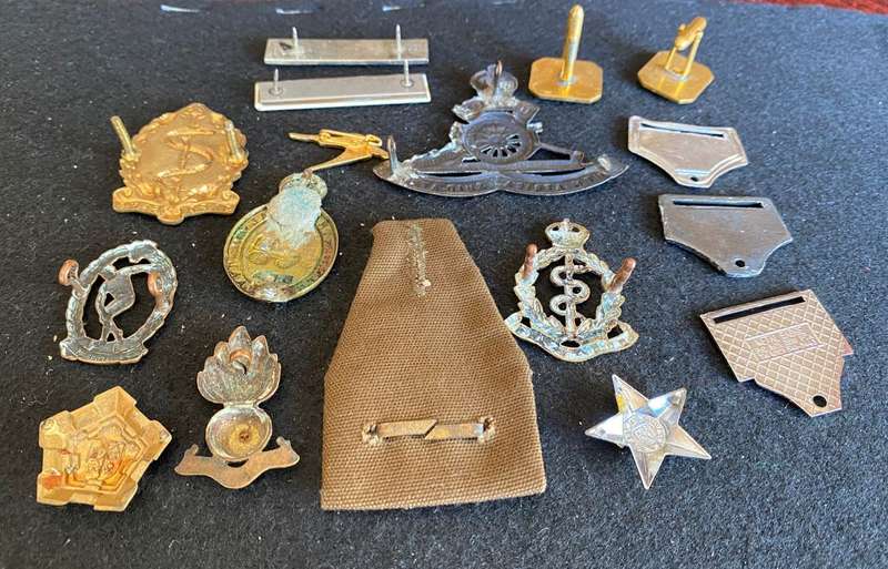 MIXED LOT OF BADGES-SOLD TOGETHER 17 IN TOTAL