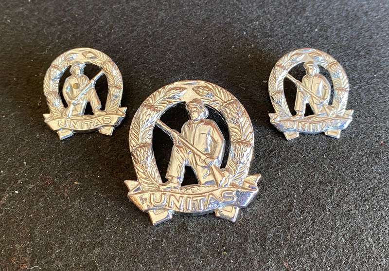 COMMANDOS CHROME CAP AND COLLARS-WORN POST 1976-PINS + LUGS COMPLETE
