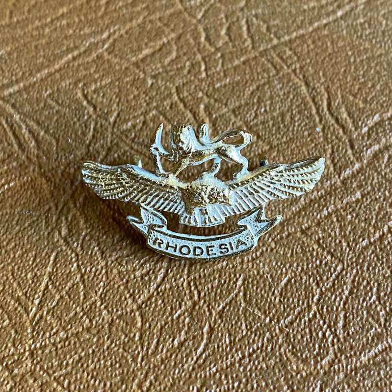 RHODESIA AIRFORCE CAP BADGE FOR LADIES (SMALL) ANODISED- 2 LUGS