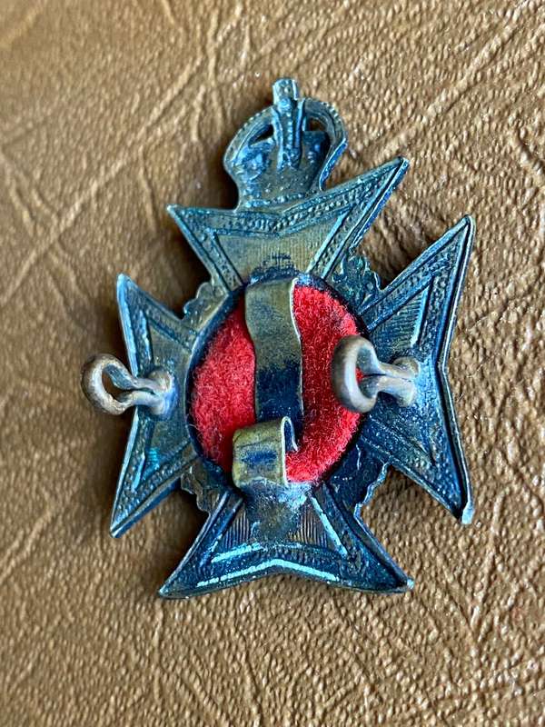 RHODESIA REGIMENT HAT BADGE-WORN 1926-47- 2 LUGS